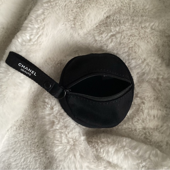 NEW CHANEL Coin Purse - Picture 4 of 8